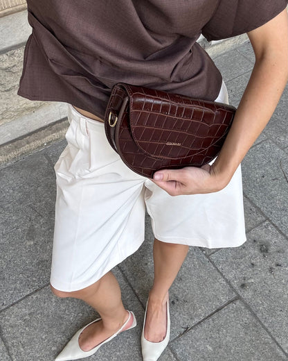 Pantheon Marrone Croco (Premiera 12.07 Niedziela o 18:30)
