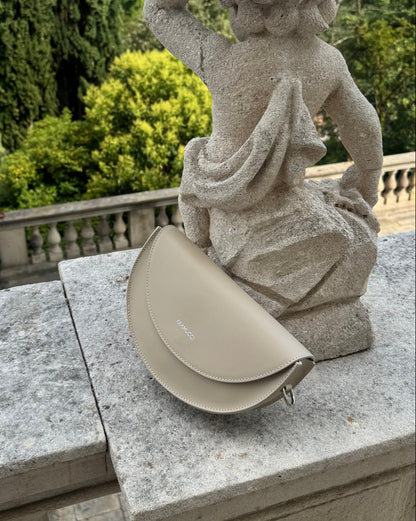 Pantheon Terracotta Nude (Premiera 12.07 Niedziela o 18:30)